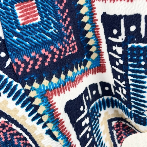 BONGO | Zig-Zag Tribal Print Short-Sleeved Bodycon Dress - Picture 5 of 6